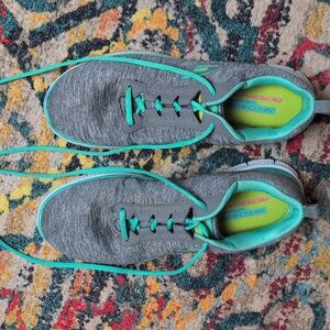 Skechers Lightweight Memory Foam Gray and Aqua Running Shoes Size 11